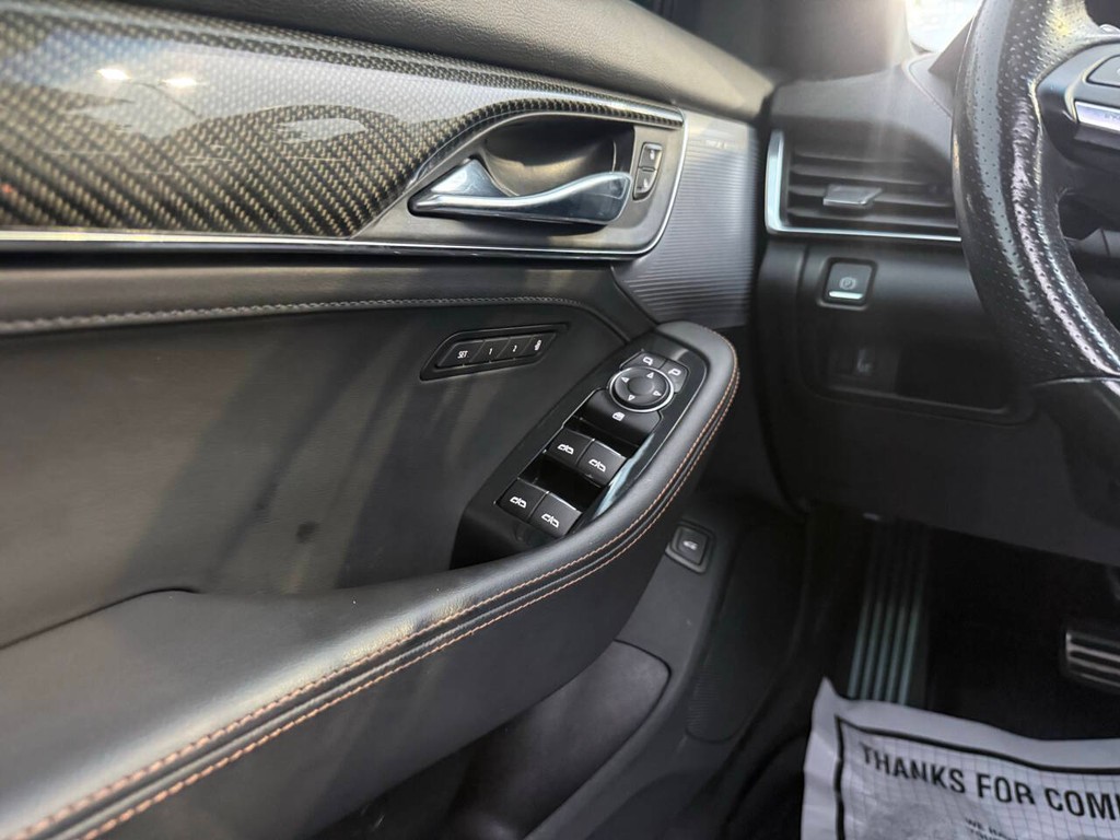 Cadillac CT5 Vehicle Full-screen Gallery Image 35