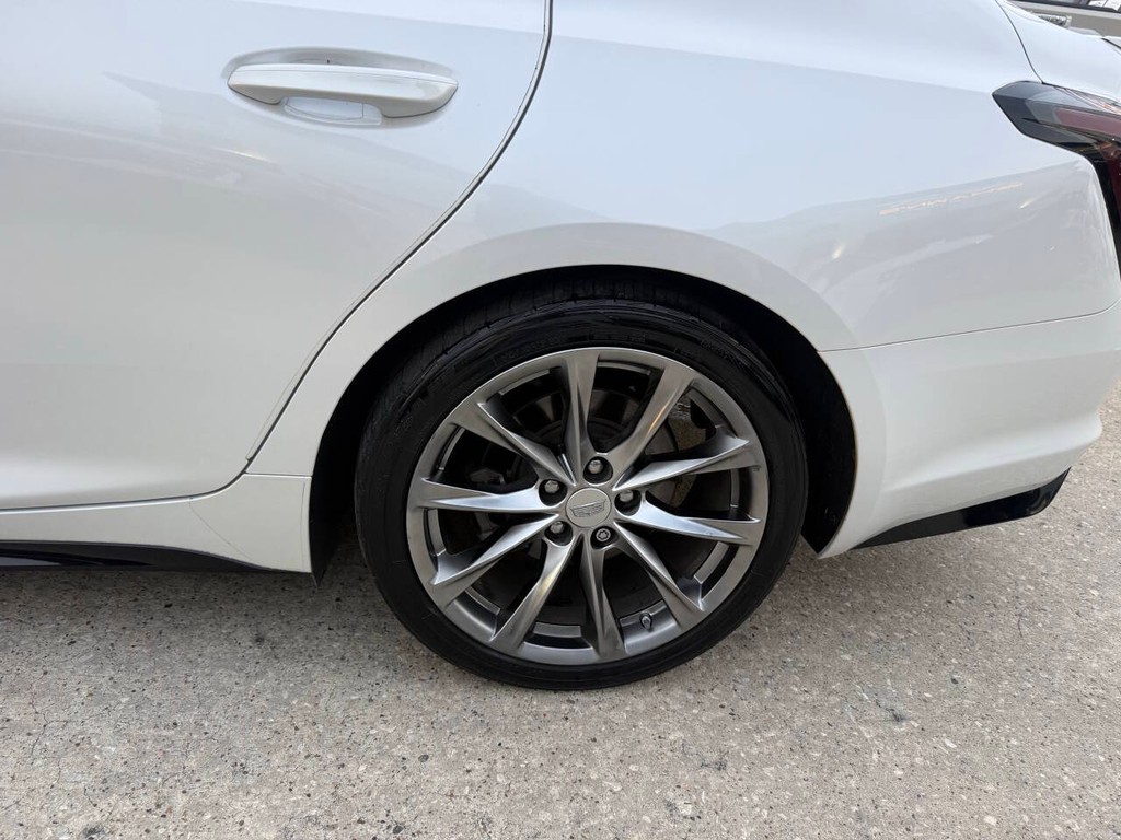 Cadillac CT5 Vehicle Full-screen Gallery Image 39