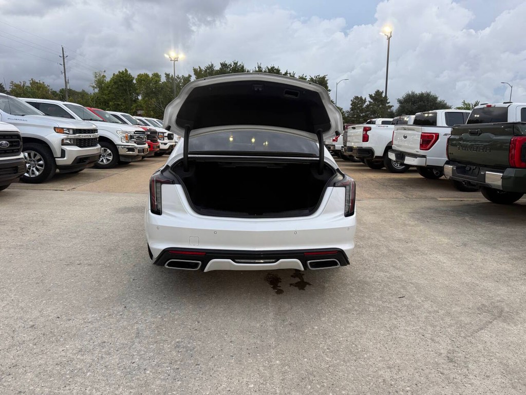 Cadillac CT5 Vehicle Full-screen Gallery Image 41