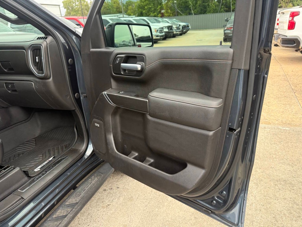 GMC Sierra 1500 Vehicle Full-screen Gallery Image 11