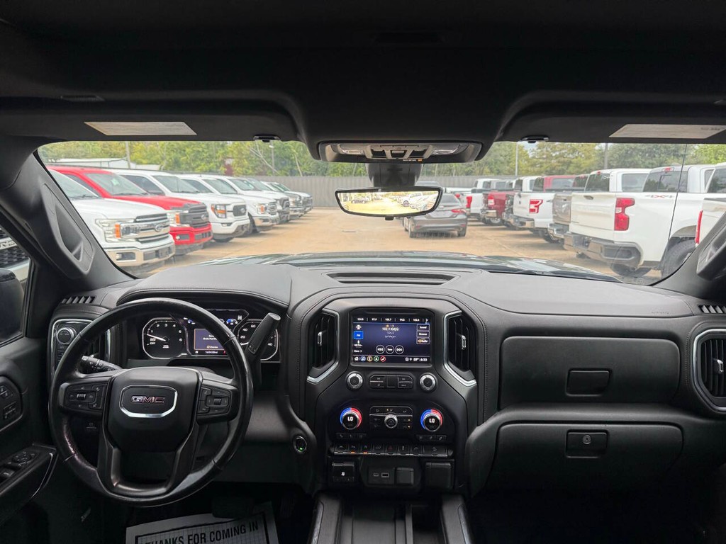 GMC Sierra 1500 Vehicle Full-screen Gallery Image 17
