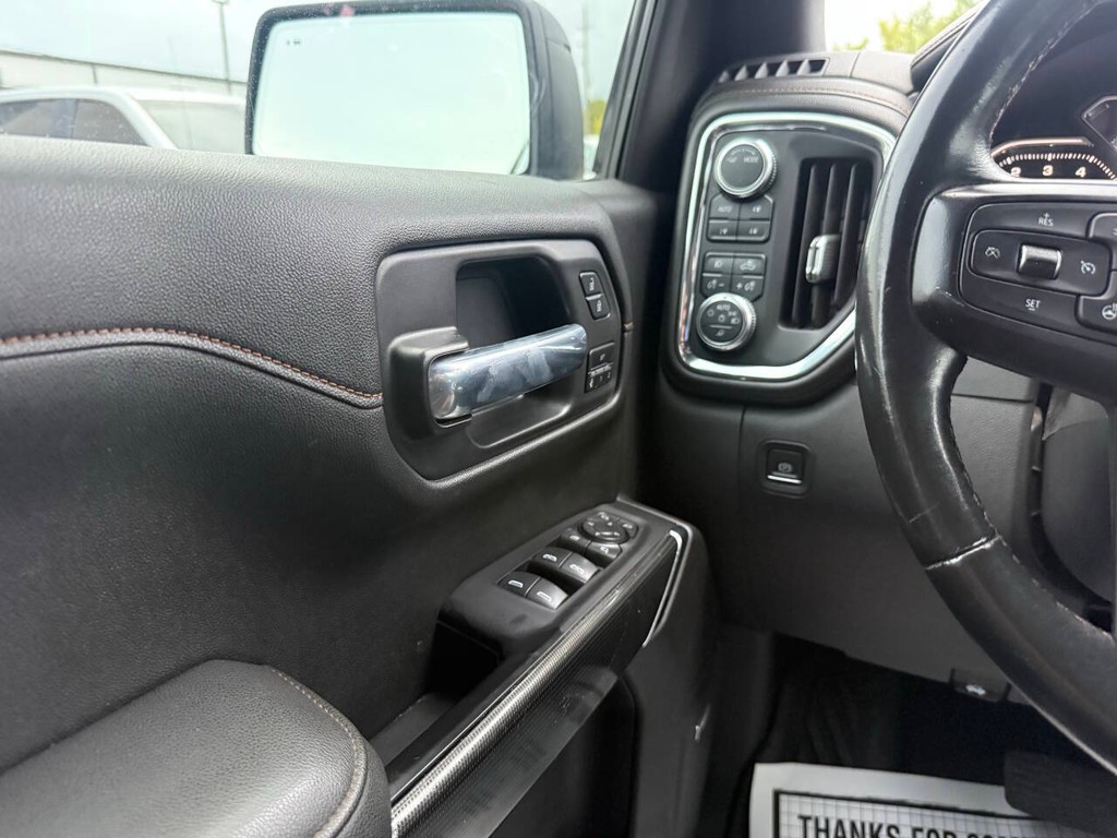 GMC Sierra 1500 Vehicle Full-screen Gallery Image 32