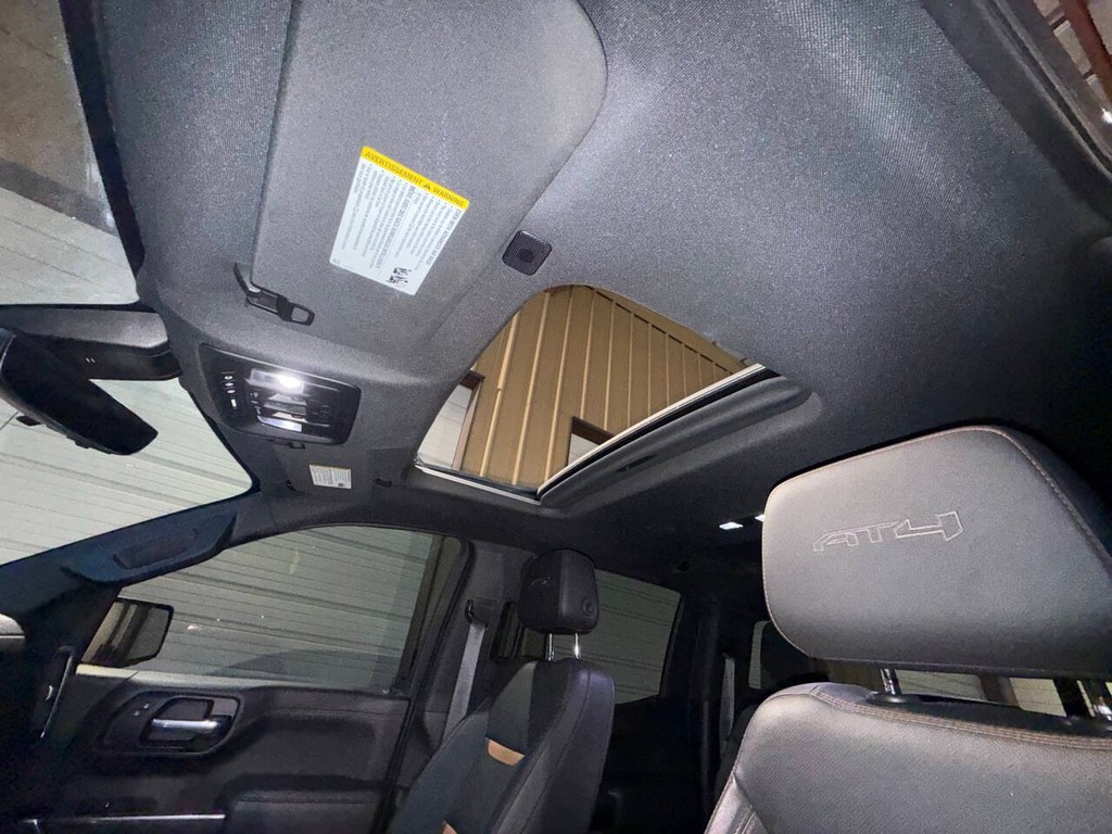 GMC Sierra 1500 Vehicle Full-screen Gallery Image 34