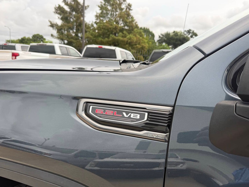 GMC Sierra 1500 Vehicle Full-screen Gallery Image 39