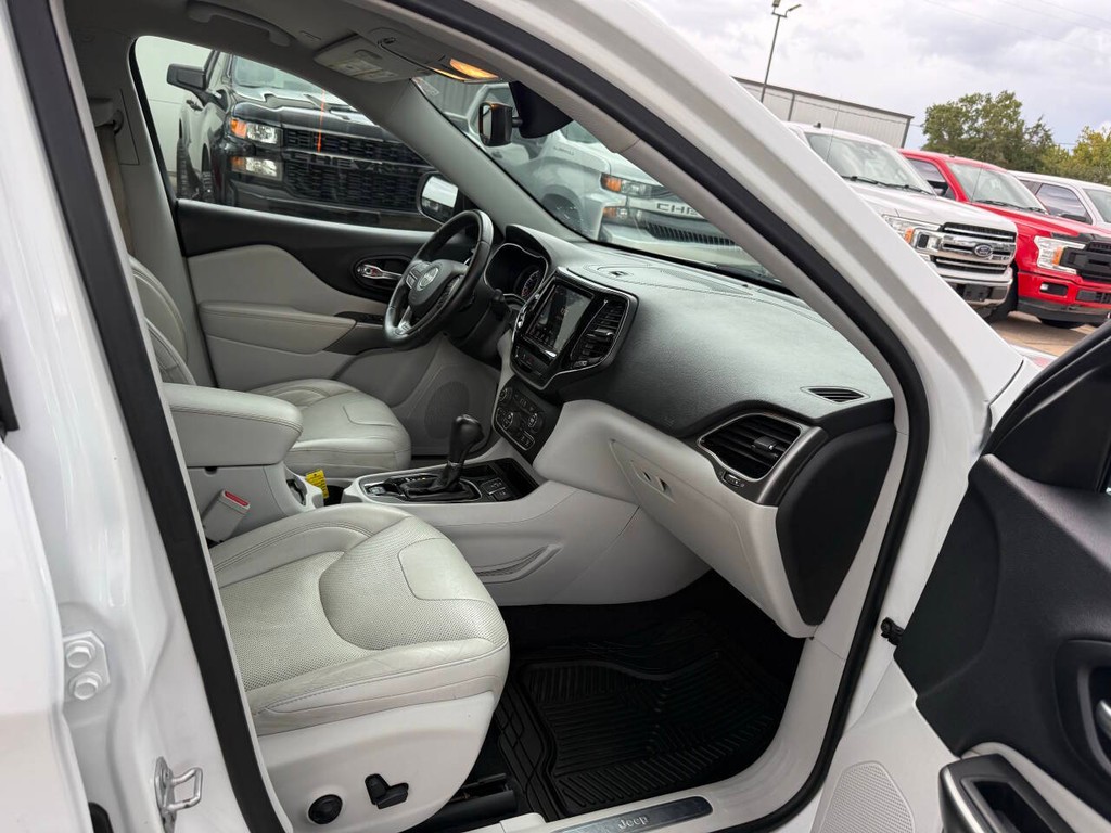 Jeep Cherokee Vehicle Full-screen Gallery Image 10