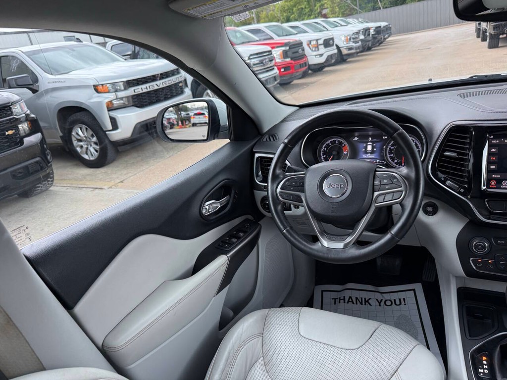 Jeep Cherokee Vehicle Full-screen Gallery Image 19