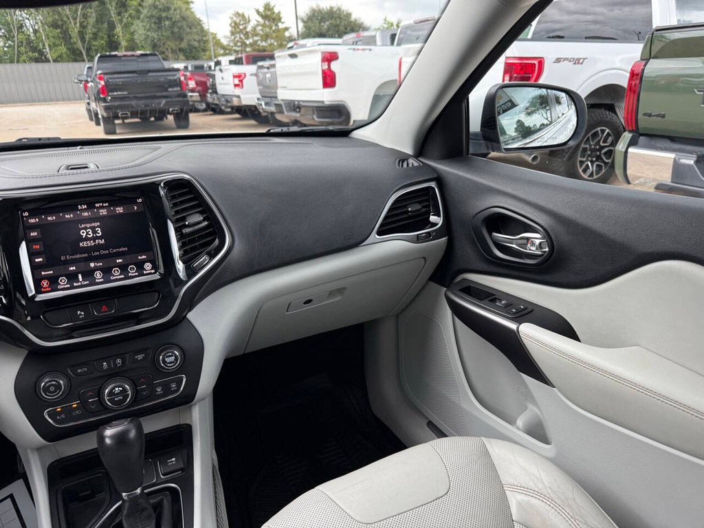 Jeep Cherokee Vehicle Full-screen Gallery Image 20