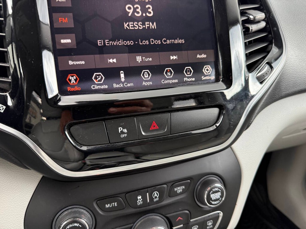 Jeep Cherokee Vehicle Full-screen Gallery Image 28