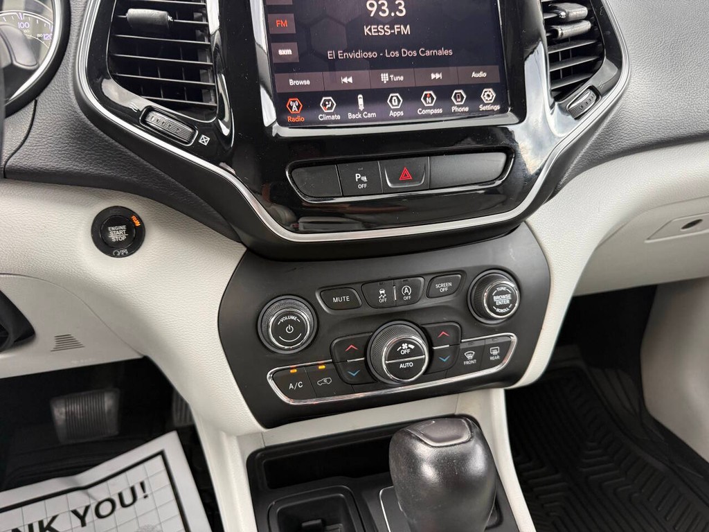 Jeep Cherokee Vehicle Full-screen Gallery Image 29