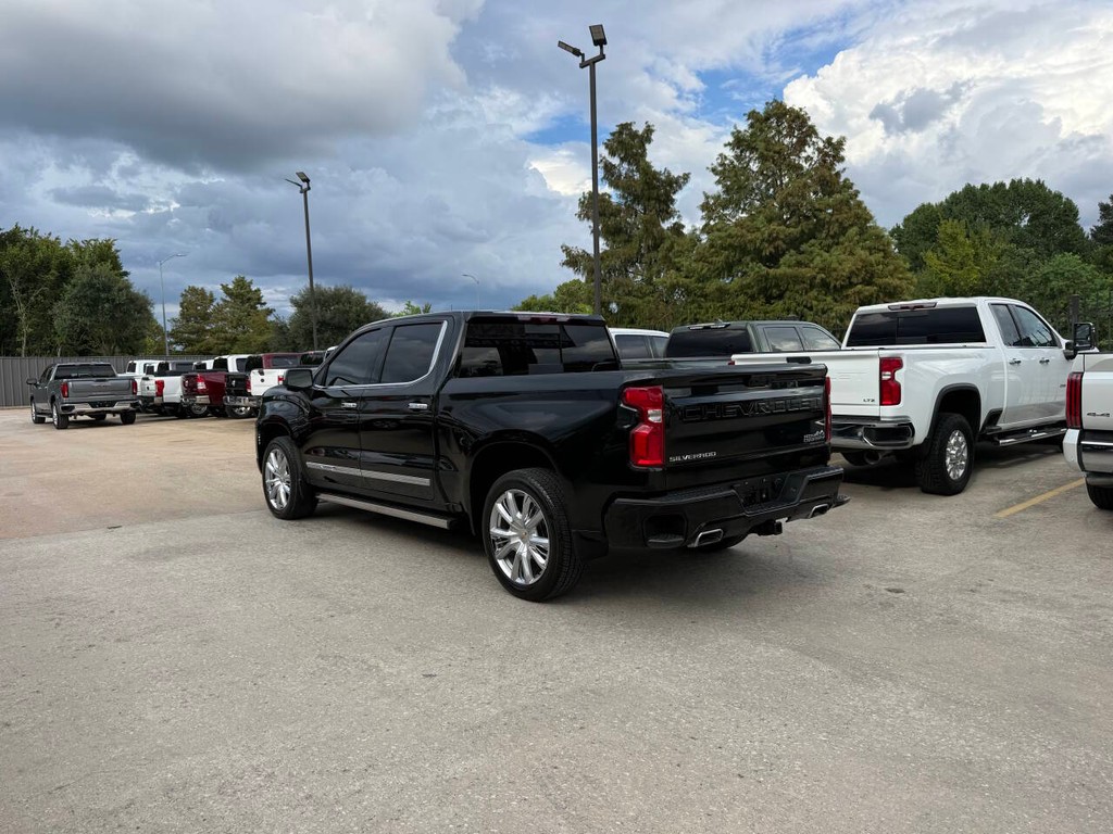 Chevrolet Silverado 1500 Vehicle Full-screen Gallery Image 04