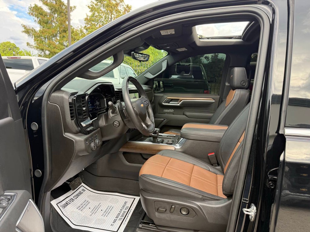 Chevrolet Silverado 1500 Vehicle Full-screen Gallery Image 07