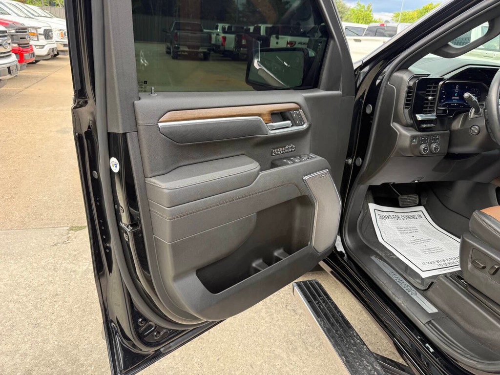 Chevrolet Silverado 1500 Vehicle Full-screen Gallery Image 08