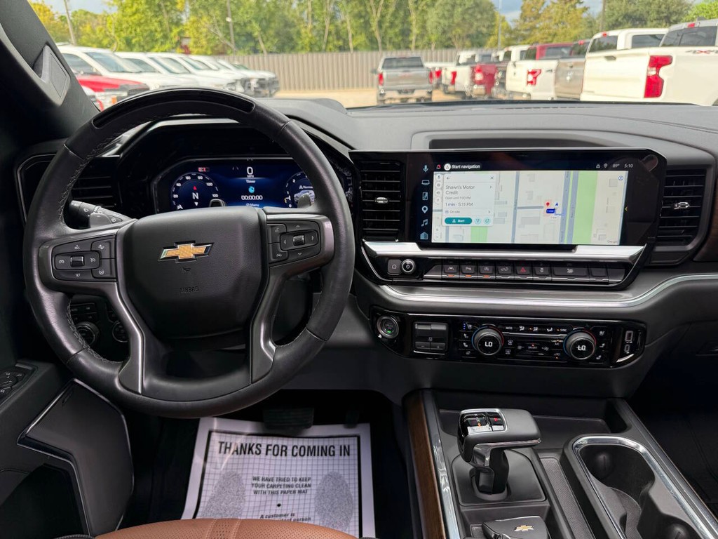 Chevrolet Silverado 1500 Vehicle Full-screen Gallery Image 21