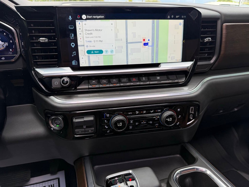Chevrolet Silverado 1500 Vehicle Full-screen Gallery Image 28