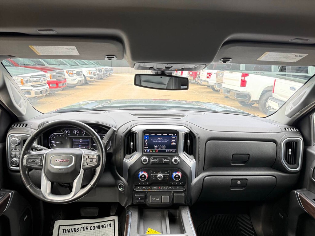 GMC Sierra 1500 Vehicle Full-screen Gallery Image 17