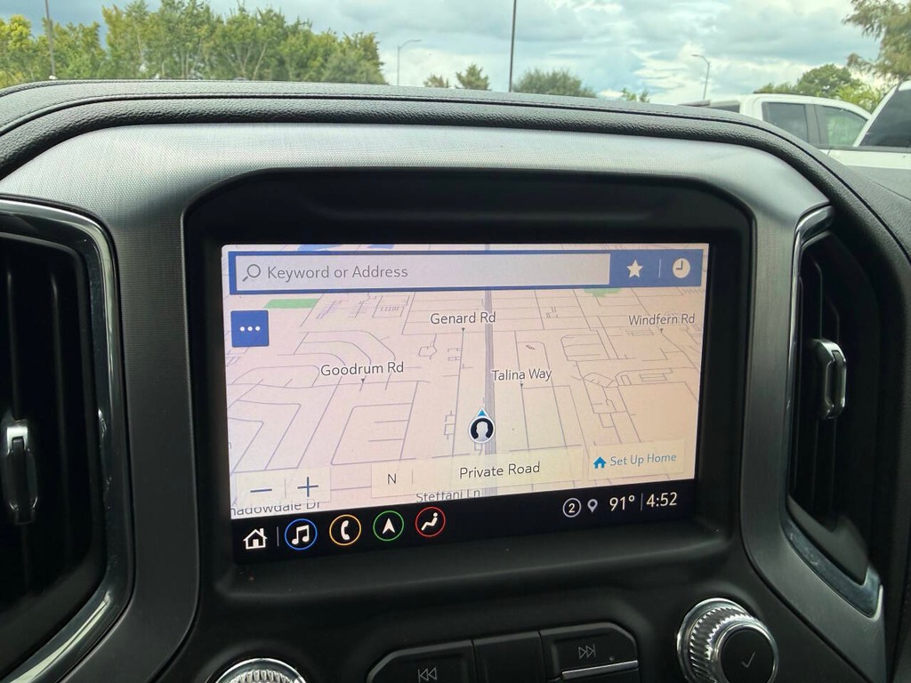 GMC Sierra 1500 Vehicle Full-screen Gallery Image 26