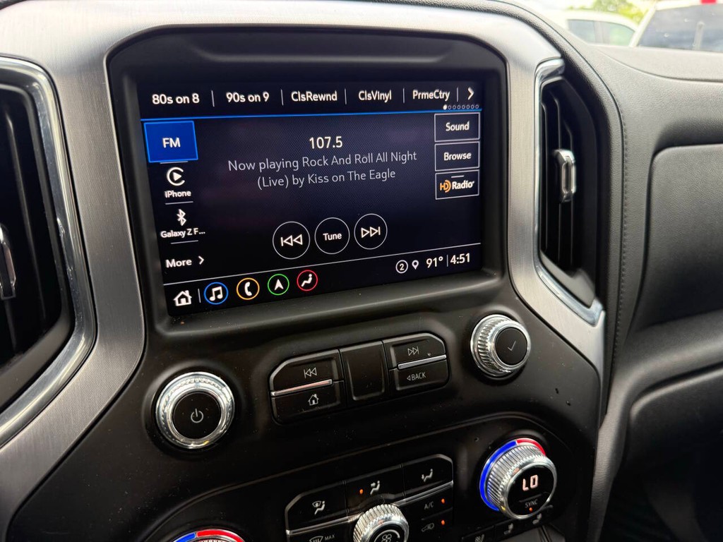 GMC Sierra 1500 Vehicle Full-screen Gallery Image 28