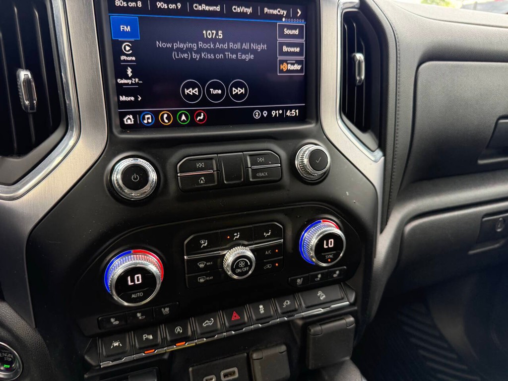 GMC Sierra 1500 Vehicle Full-screen Gallery Image 29