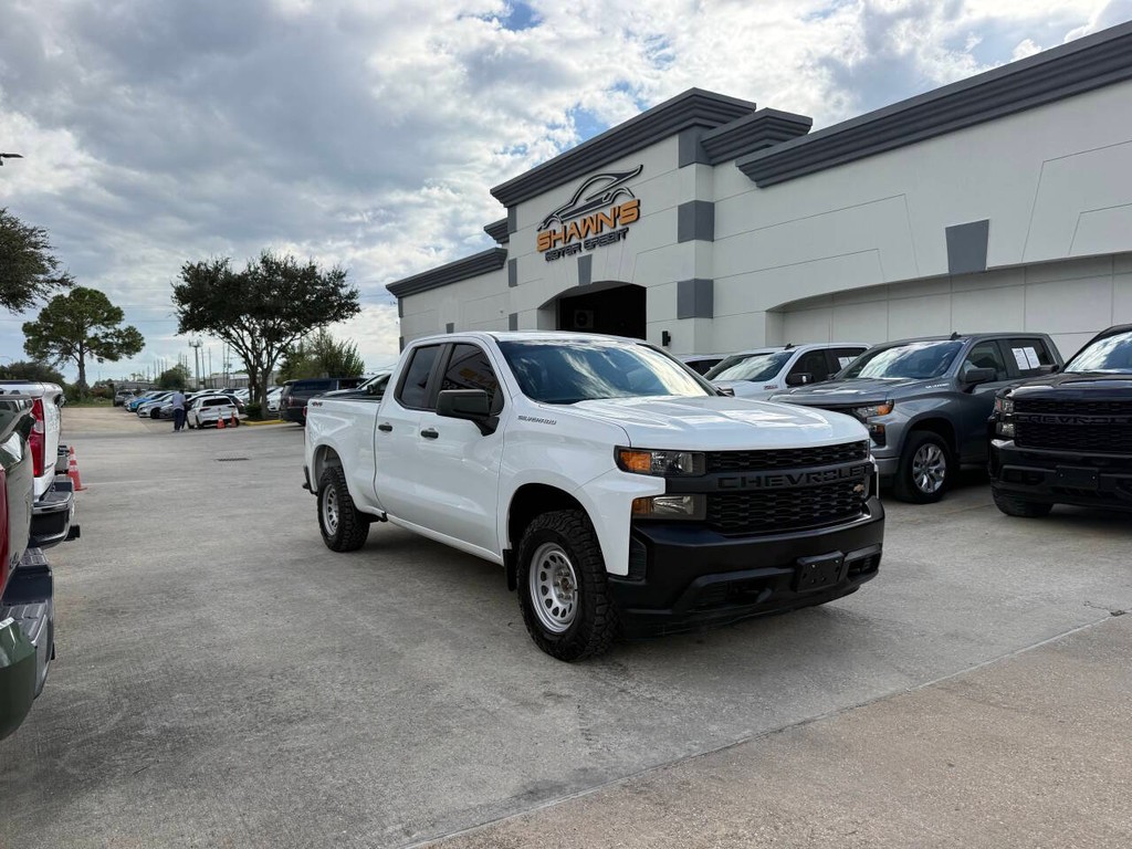 Chevrolet Silverado 1500 Vehicle Full-screen Gallery Image 02