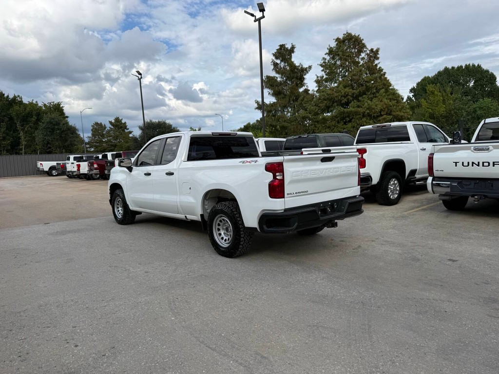 Chevrolet Silverado 1500 Vehicle Full-screen Gallery Image 04