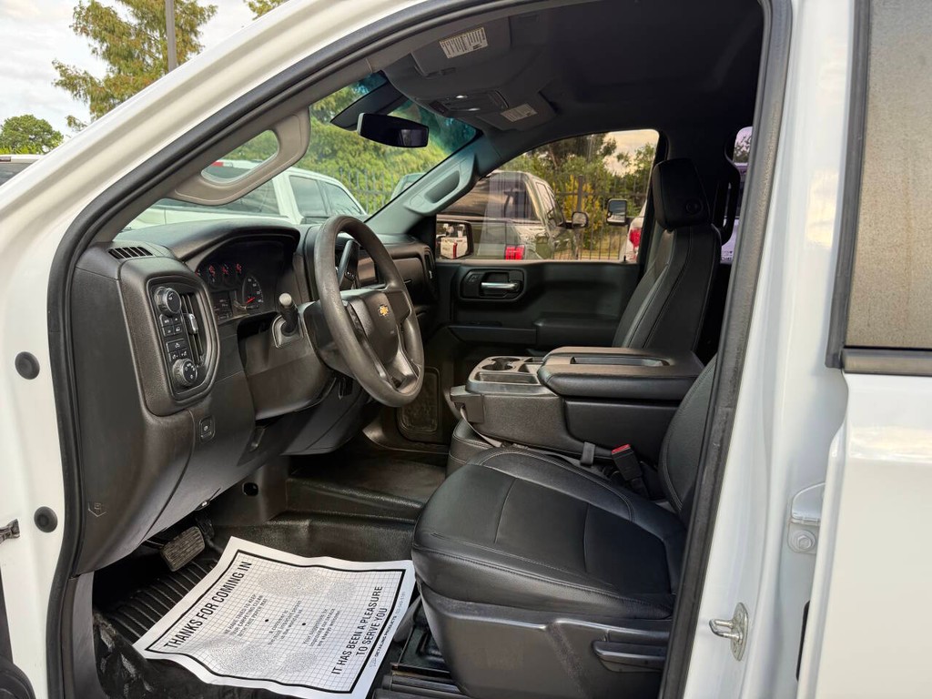 Chevrolet Silverado 1500 Vehicle Full-screen Gallery Image 07