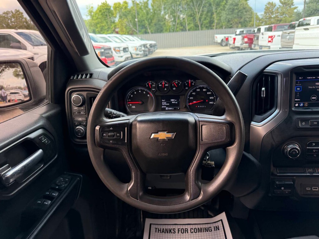 Chevrolet Silverado 1500 Vehicle Full-screen Gallery Image 20