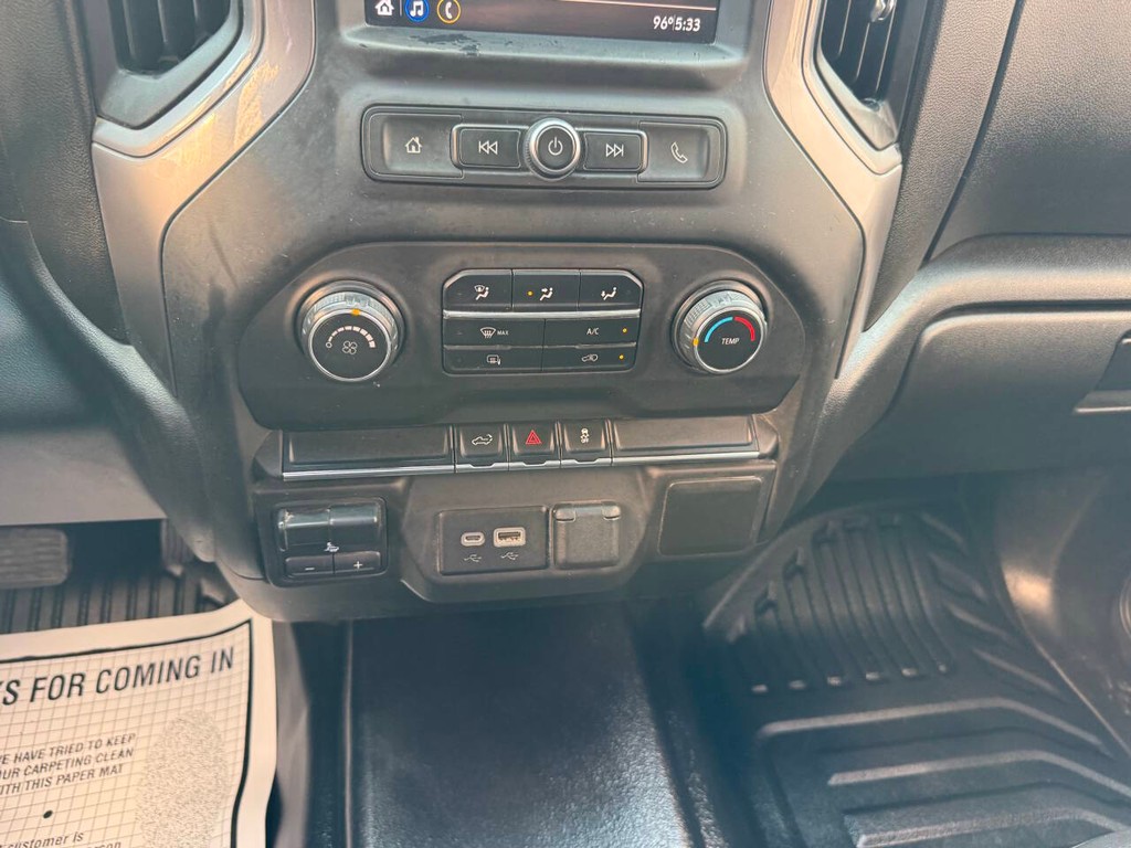Chevrolet Silverado 1500 Vehicle Full-screen Gallery Image 27