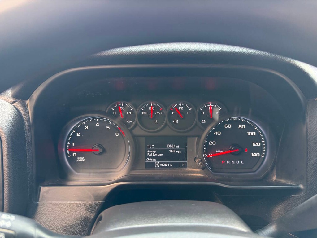 Chevrolet Silverado 1500 Vehicle Full-screen Gallery Image 30