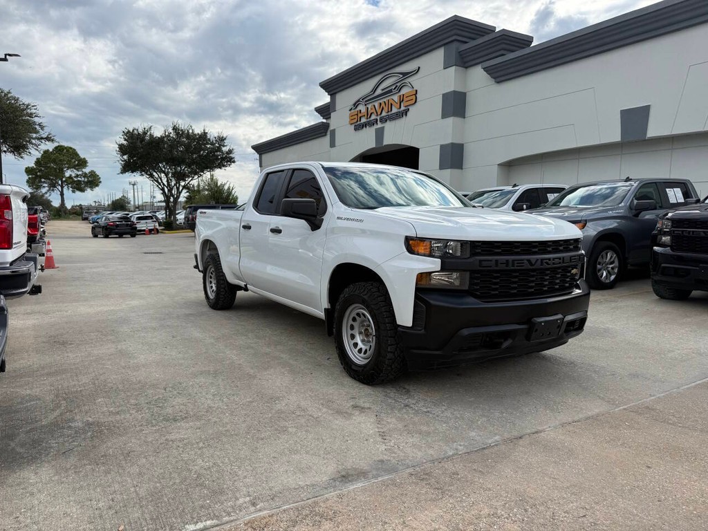 Chevrolet Silverado 1500 Vehicle Full-screen Gallery Image 40