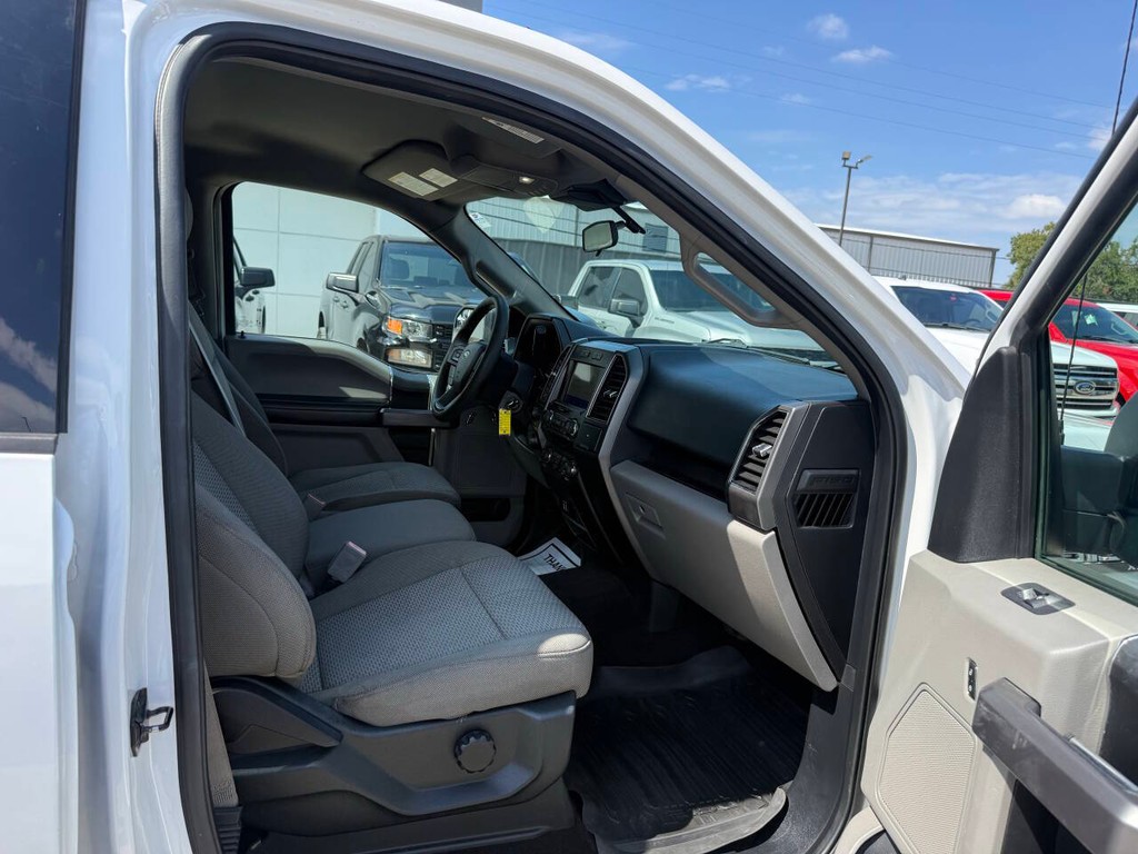 Ford F-150 Vehicle Full-screen Gallery Image 10