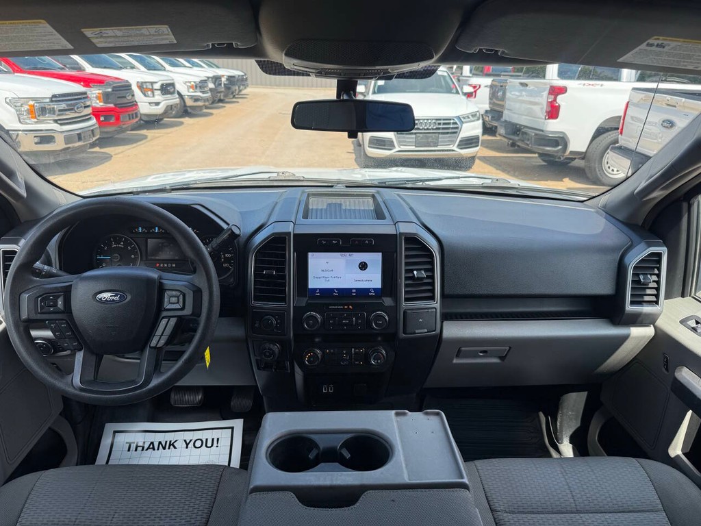 Ford F-150 Vehicle Full-screen Gallery Image 17