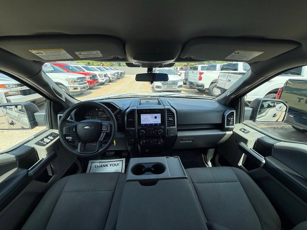 Ford F-150 Vehicle Full-screen Gallery Image 18