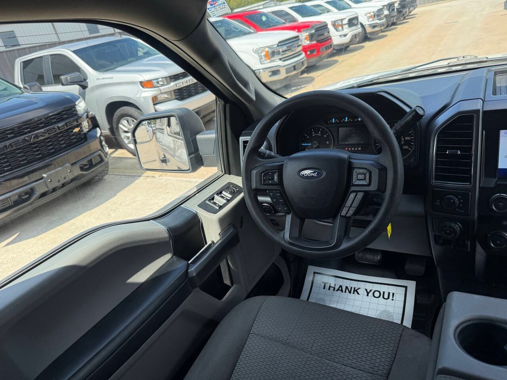 Ford F-150 Vehicle Full-screen Gallery Image 19