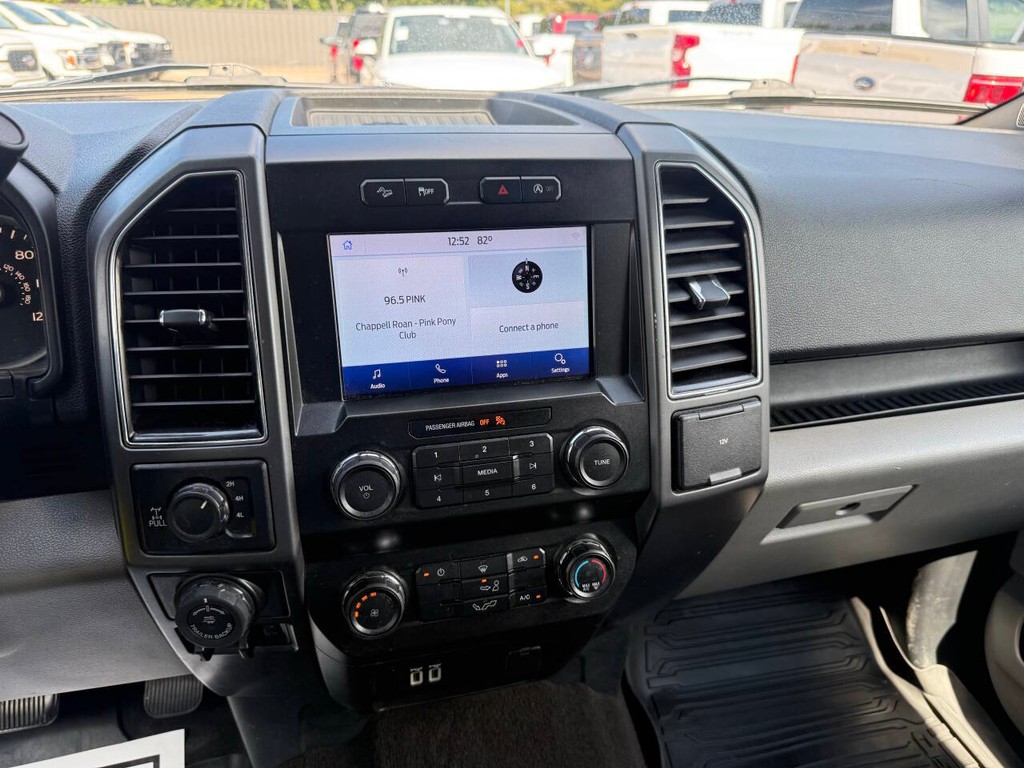 Ford F-150 Vehicle Full-screen Gallery Image 23