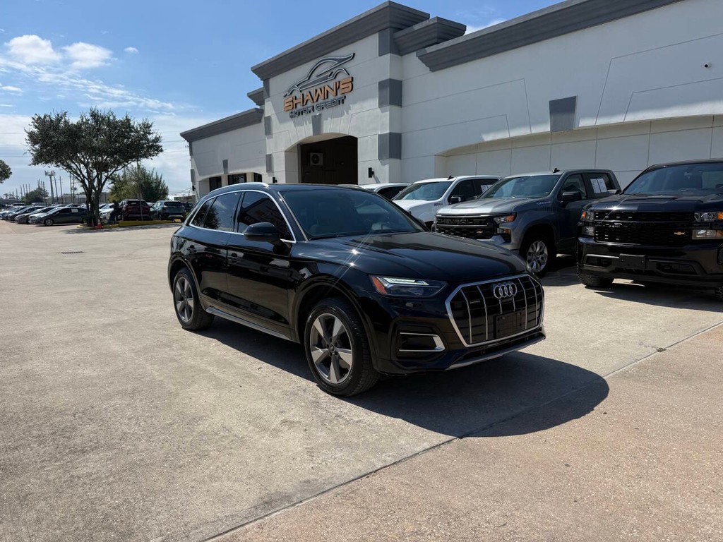Audi Q5 Vehicle Full-screen Gallery Image 02