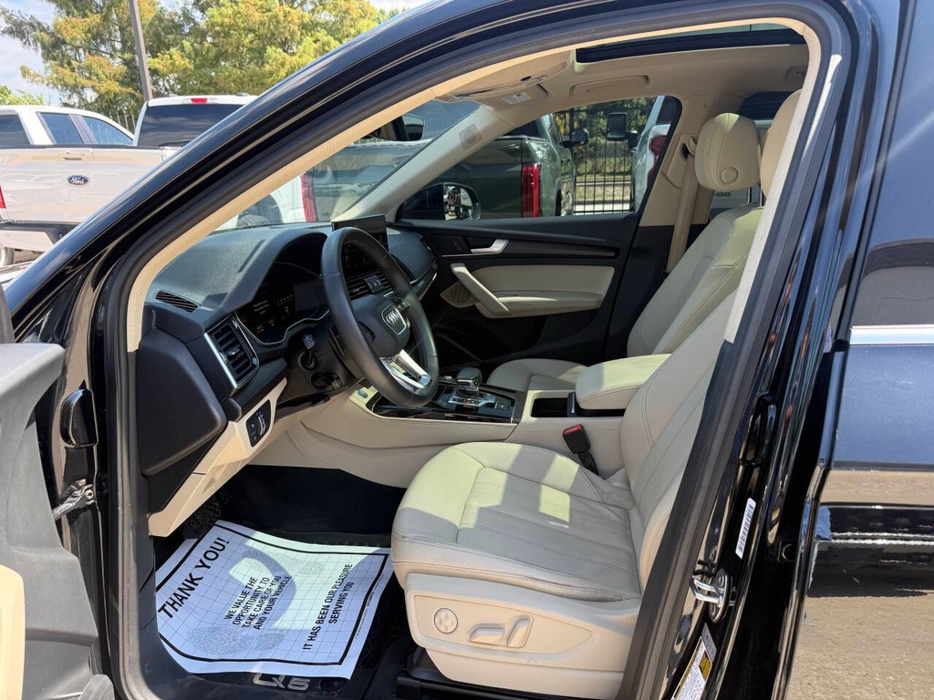 Audi Q5 Vehicle Full-screen Gallery Image 07