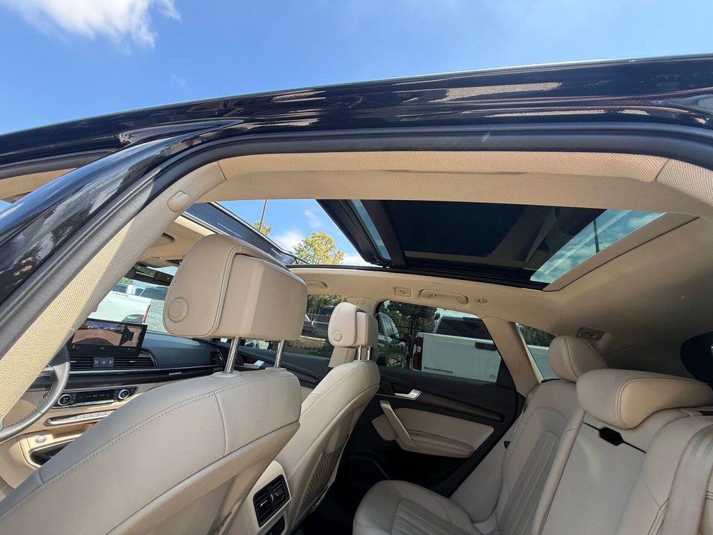 Audi Q5 Vehicle Full-screen Gallery Image 31