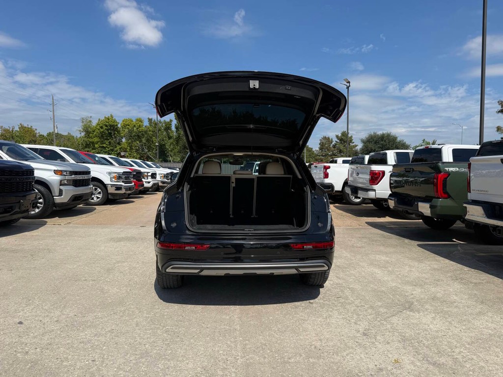Audi Q5 Vehicle Full-screen Gallery Image 37