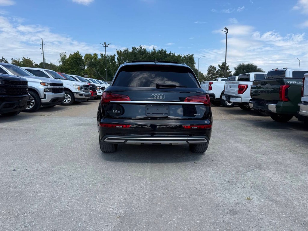 Audi Q5 Vehicle Full-screen Gallery Image 39