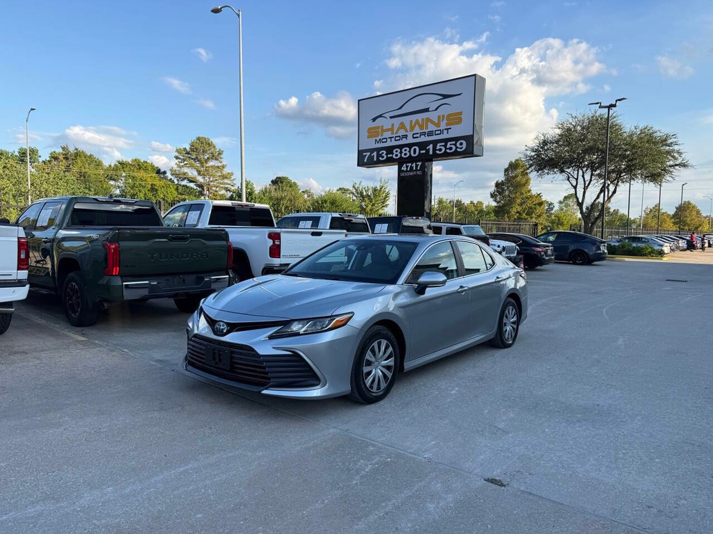 Toyota Camry Vehicle Full-screen Gallery Image 03