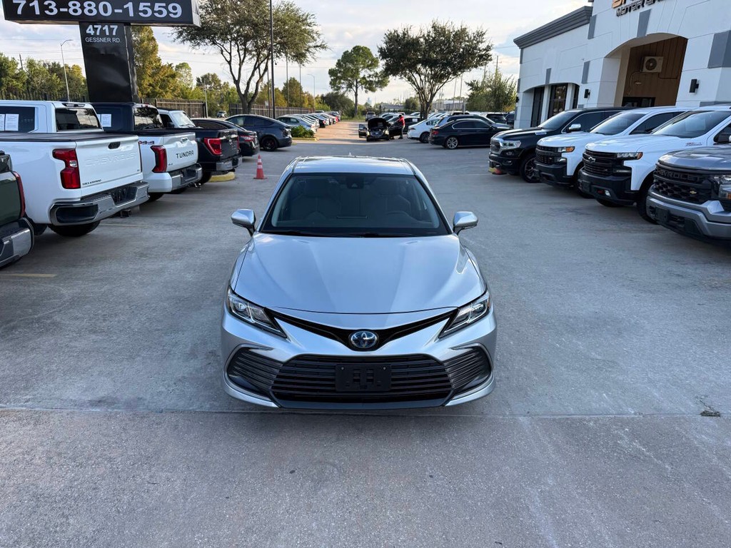 Toyota Camry Vehicle Full-screen Gallery Image 37