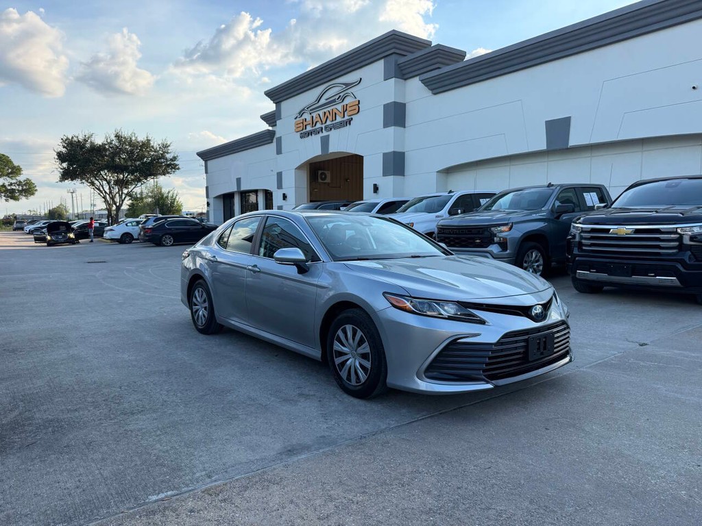 Toyota Camry Vehicle Full-screen Gallery Image 39
