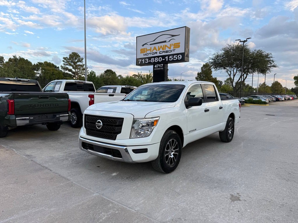 Nissan Titan Vehicle Full-screen Gallery Image 03