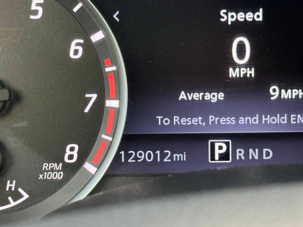 Nissan Titan Vehicle Full-screen Gallery Image 32