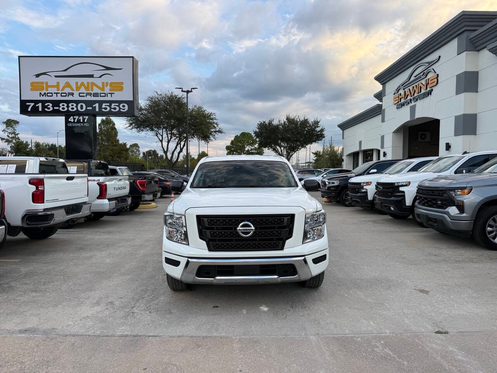Nissan Titan Vehicle Full-screen Gallery Image 40