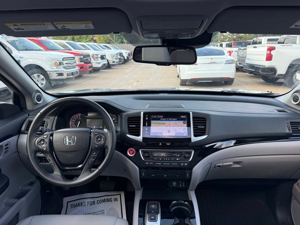 Honda Pilot Vehicle Full-screen Gallery Image 19