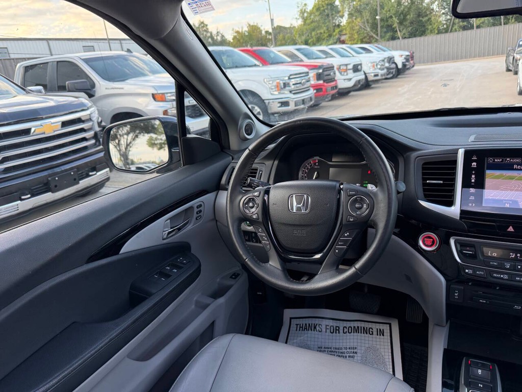 Honda Pilot Vehicle Full-screen Gallery Image 21