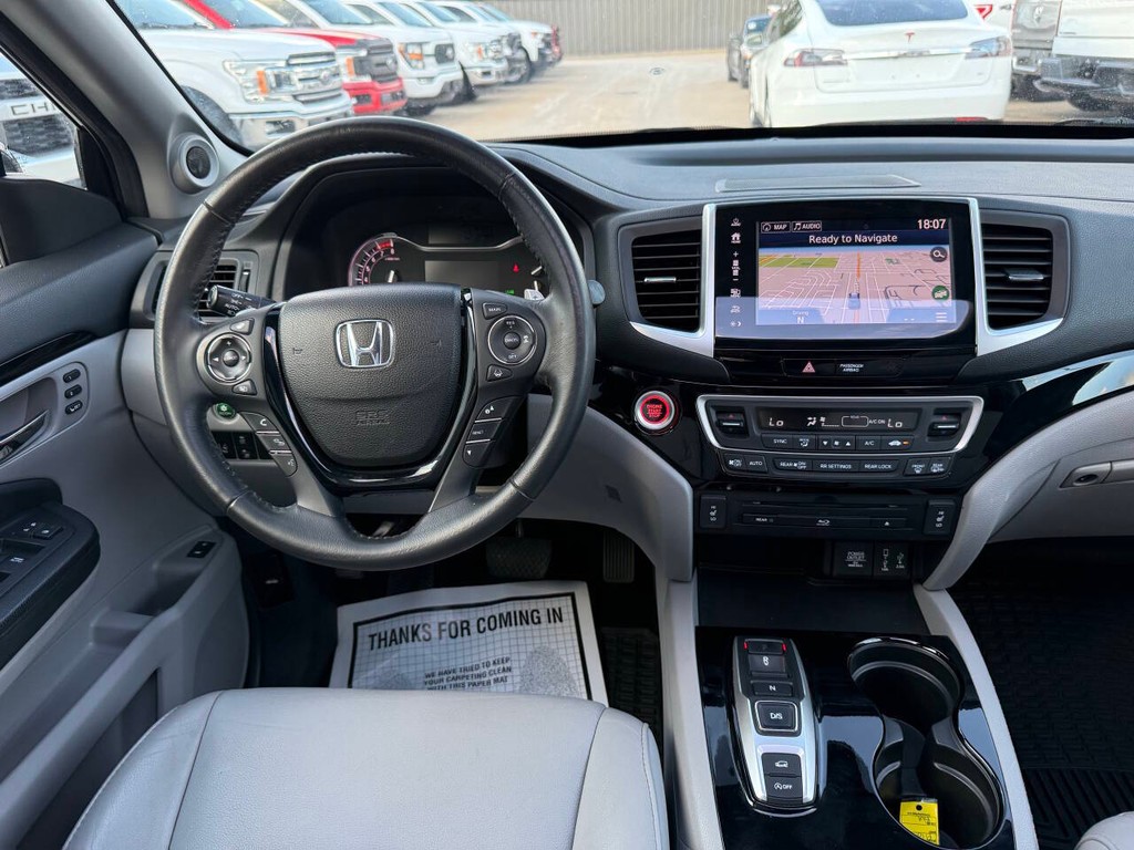 Honda Pilot Vehicle Full-screen Gallery Image 23