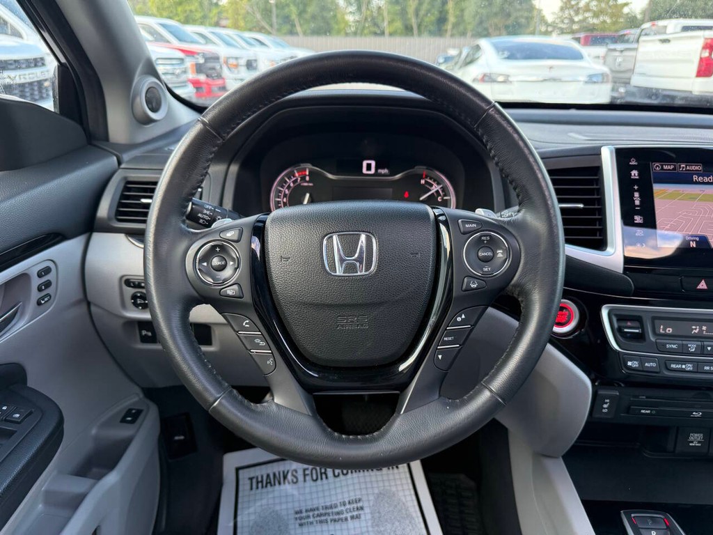 Honda Pilot Vehicle Full-screen Gallery Image 24