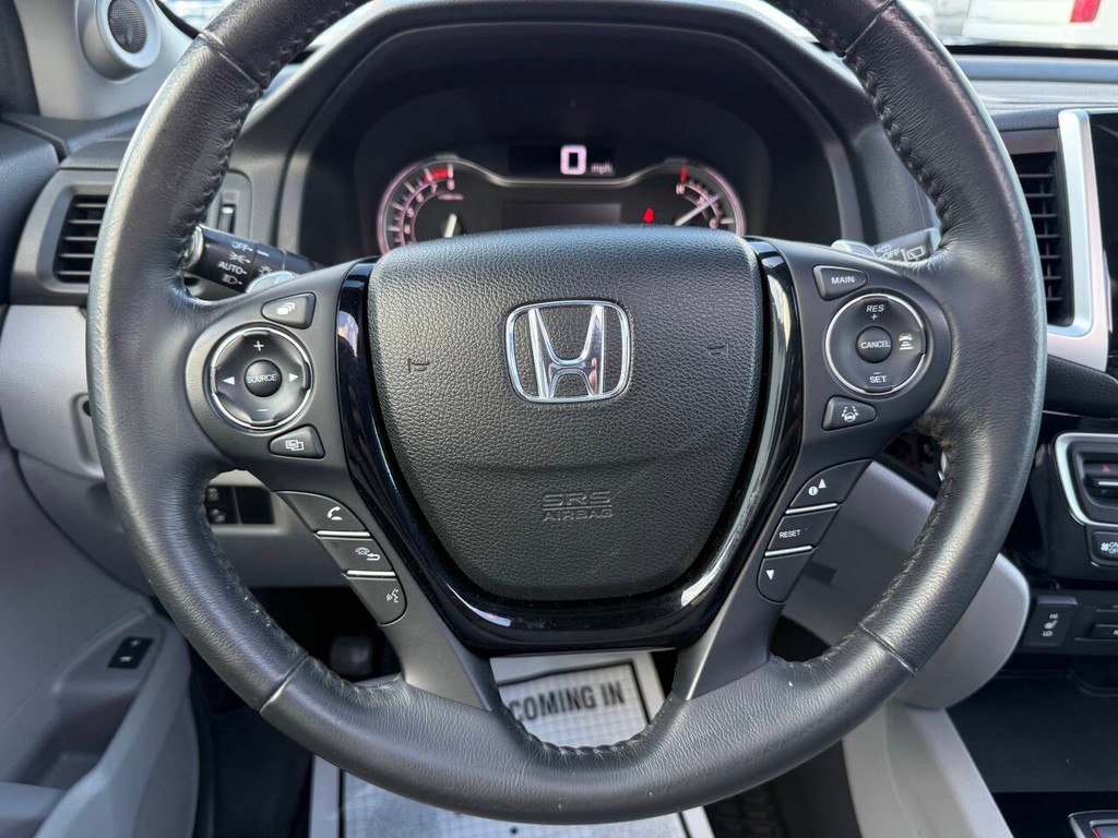 Honda Pilot Vehicle Full-screen Gallery Image 25